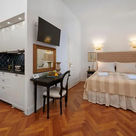 Casa Dei Fiori プーラ