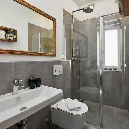 Casa Dei Fiori * Pula