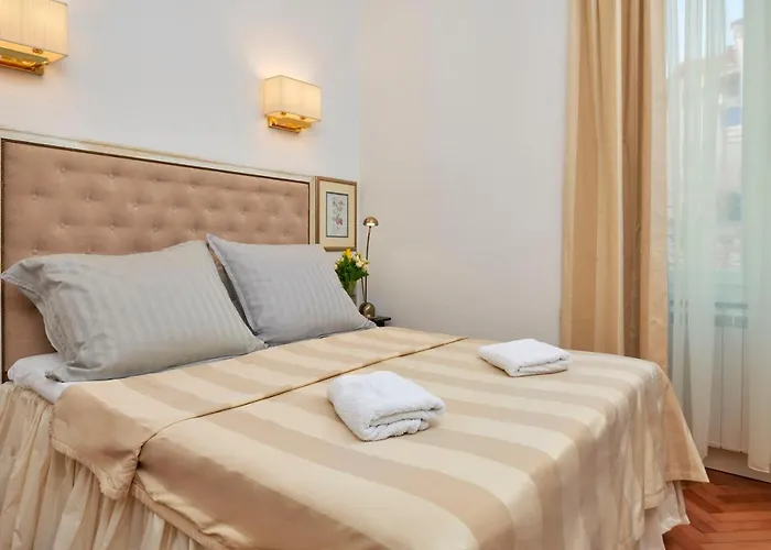 Casa Dei Fiori * פולה