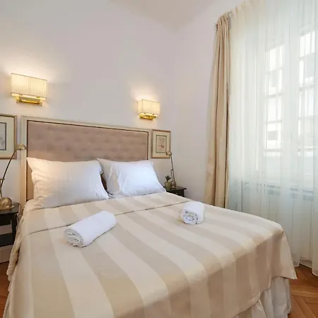 아파트 Casa Dei Fiori *