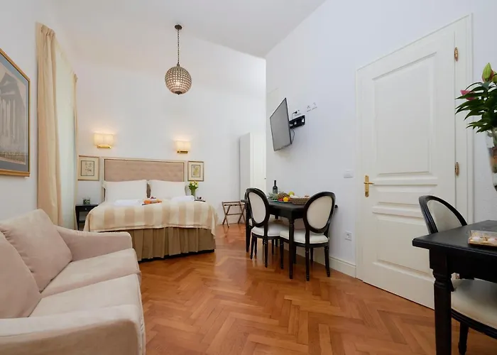 Casa Dei Fiori شقة